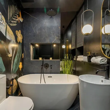 Charming For 4 People In Cracow By Renters Appartamento